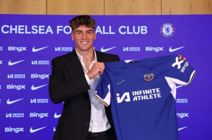Chelsea confirm the signing of Marc Guiu from Barcelona